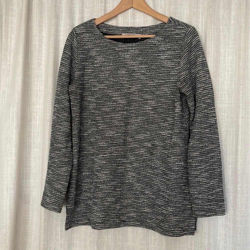 Light Knit Sweater